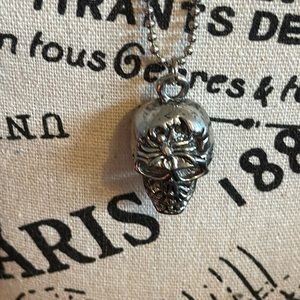 Skull necklace with chain